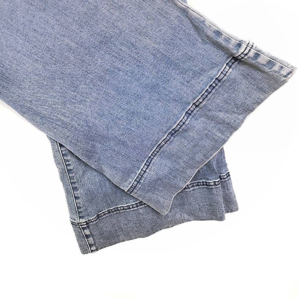 MICHAEL KORS Light Vintage Wash Super Flare Low Rise Lace Up Jeans Size: 2 - Picture 5 of 7